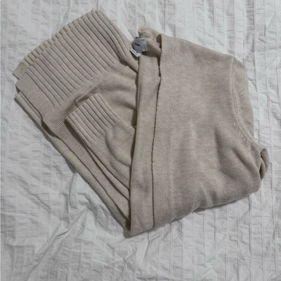 Old Navy Cardigan - Picture 3 of 3